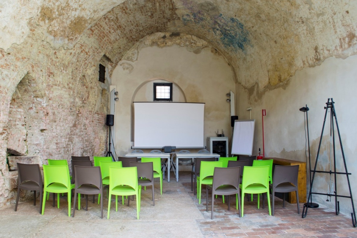 fotografia sala eventi HUB Santagnese10